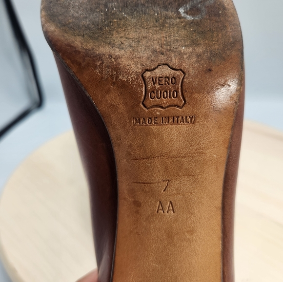 Salvatore Ferragamo Womens Leather Heels sz 7AA - Picture 7 of 14